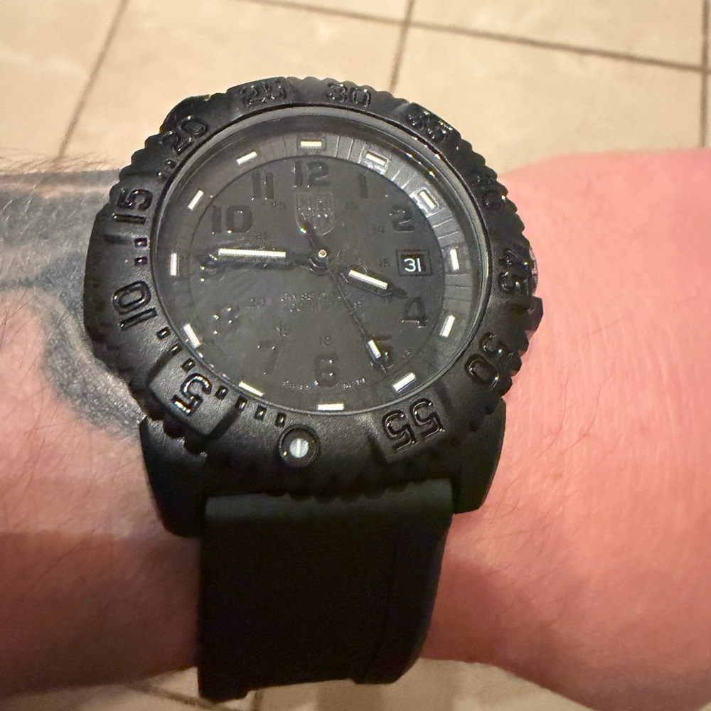 Black Lumi-box Series 3050/3950